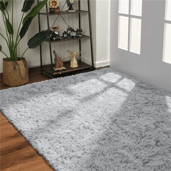 Tapis shaggy gris